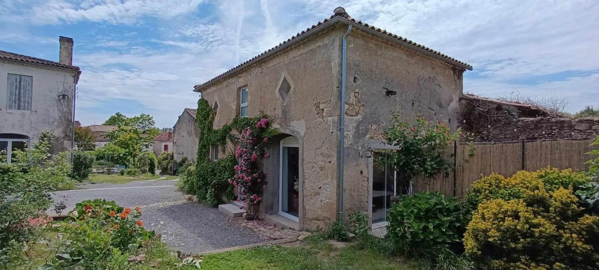 Maison Irondas Saint-Pierre-d'Aurillac Εξωτερικό φωτογραφία