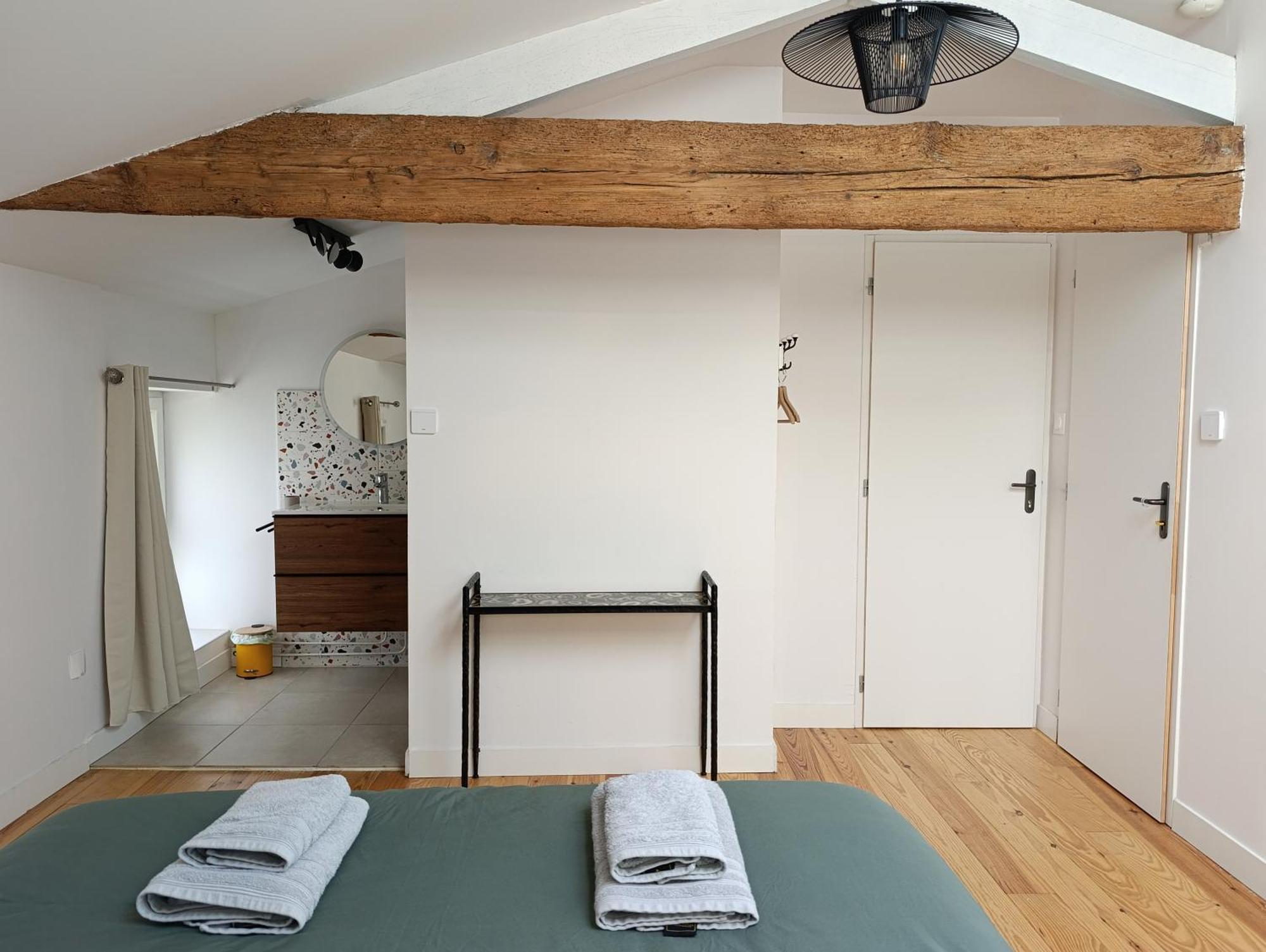 Maison Irondas Saint-Pierre-d'Aurillac Εξωτερικό φωτογραφία