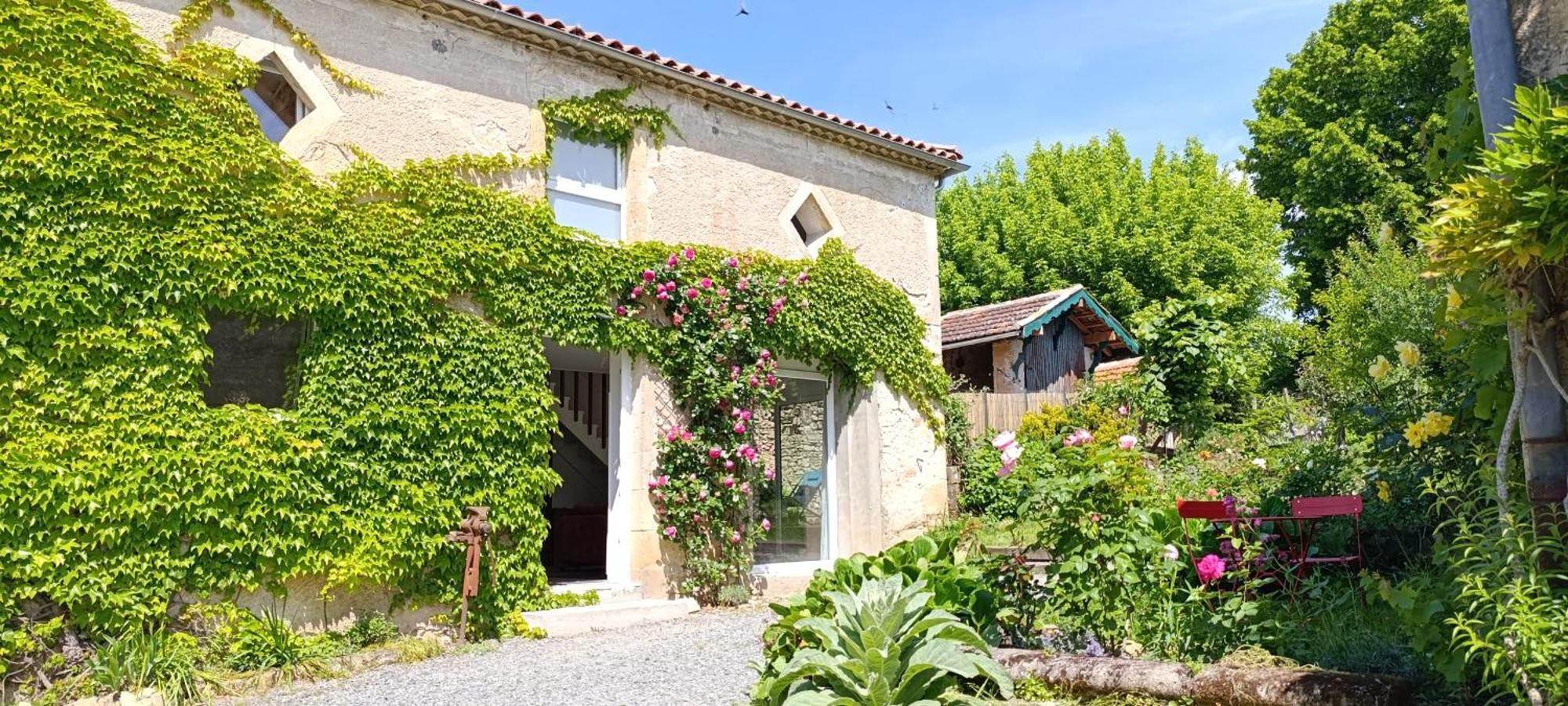 Maison Irondas Saint-Pierre-d'Aurillac Εξωτερικό φωτογραφία